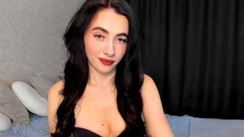 milla moore online show from 30, 9, 2025