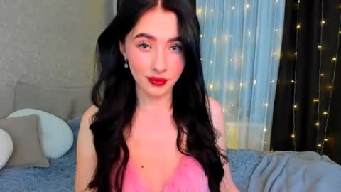 milla moore online show from 12, 11, 2025