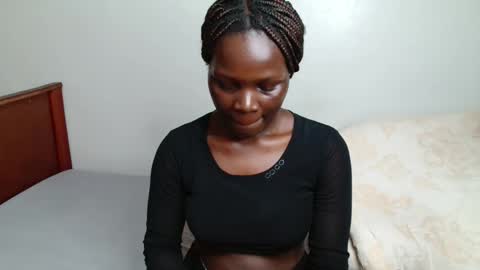 Snapshot of milla_nova chatting on 26, 11, 2025 nova online show from 26, 11, 2025