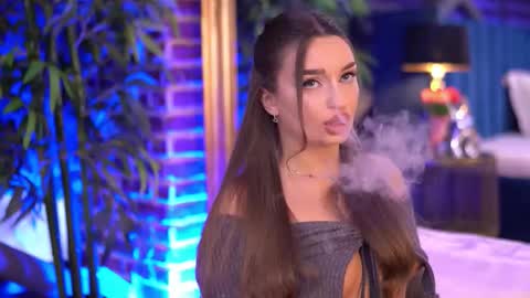 Snapshot of milla_serene chatting on 1, 12, 2025 Milla online show from 1, 12, 2025