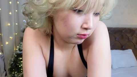 Snapshot of milla_waves chatting on 10, 1, 2025 Milla or just Mi online show from 10, 1, 2025