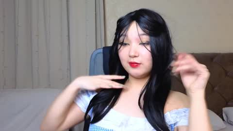 Snapshot of milla_waves chatting on 2, 2, 2025 Milla or just Mi online show from 2, 2, 2025