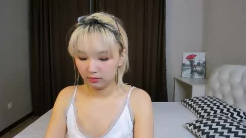 Snapshot of milla_waves chatting on 17, 9, 2025 Milla or just Mi online show from 17, 9, 2025