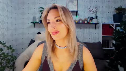 Snapshot of millaxqueen chatting on 14, 12, 2025 MillaXQueen online show from 14, 12, 2025