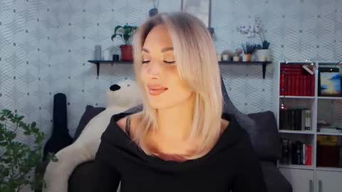 MillaXQueen online show from 10, 5, 2026
