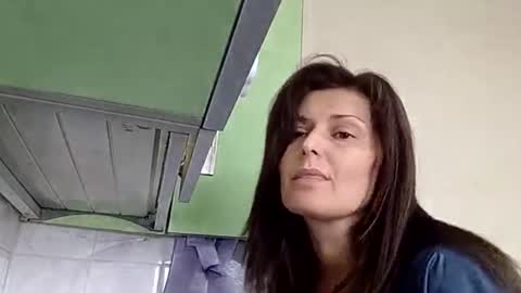 millenabella online show from 2, 4, 2026