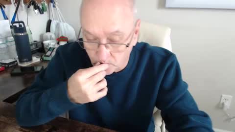 Snapshot of millenium0129 chatting on 13, 11, 2025 millenium0129 online show from 13, 11, 2025