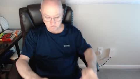 Snapshot of millenium0129 chatting on 24, 4, 2026 millenium0129 online show from 24, 4, 2026