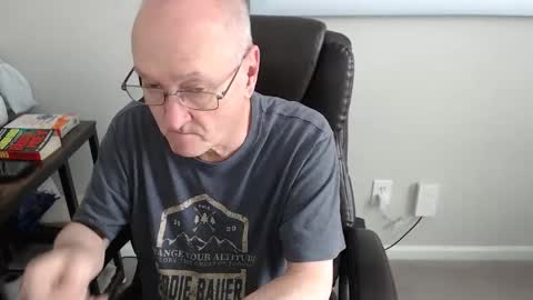 Snapshot of millenium0129 chatting on 1, 5, 2026 millenium0129 online show from 1, 5, 2026