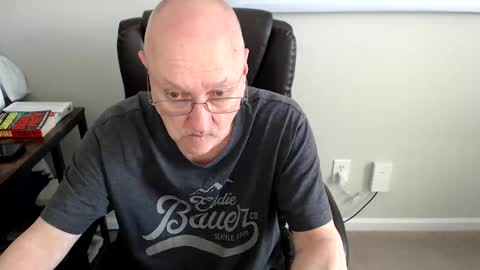 Snapshot of millenium0129 chatting on 8, 5, 2026 millenium0129 online show from 8, 5, 2026