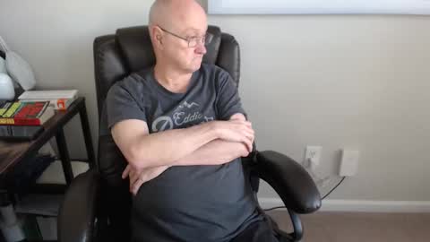 Snapshot of millenium0129 chatting on 15, 5, 2026 millenium0129 online show from 15, 5, 2026