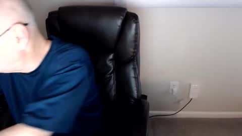 Snapshot of millenium0129 chatting on 23, 5, 2026 millenium0129 online show from 23, 5, 2026