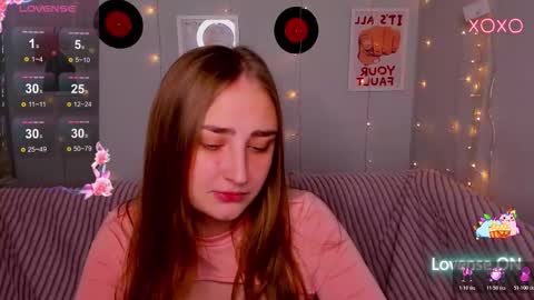 Snapshot of millibrooks chatting on 22, 12, 2025 Milly online show from 22, 12, 2025