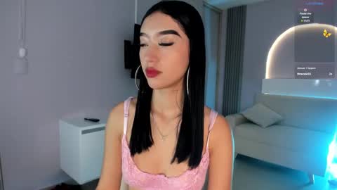 Snapshot of millieskinny_ chatting on 9, 10, 2025 Ana Maria online show from 9, 10, 2025