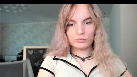 mili-kira online show from 26, 4, 2026