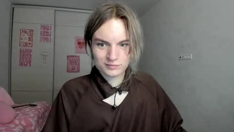mili-kira online show from 10, 5, 2026
