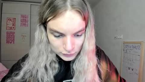 mili-kira online show from 23, 5, 2026
