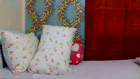 Snapshot of millysexylove chatting on 5, 3, 2025 ayannamil online show from 5, 3, 2025