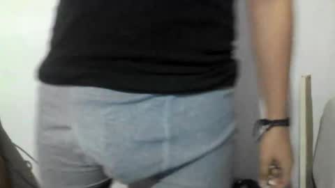 Snapshot of milowolf69 chatting on 23, 10, 2025 milowolf69 online show from 23, 10, 2025