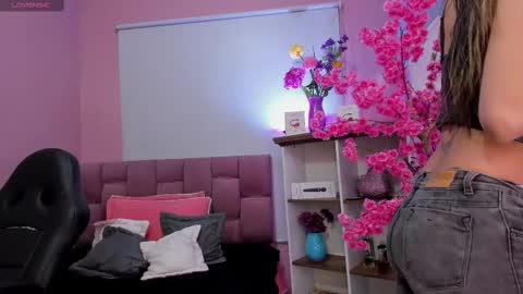  Milu Belucci  online show from 26, 9, 2025