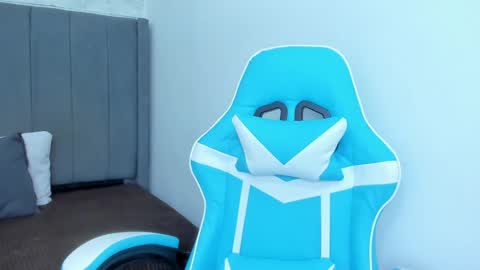 Miluu online show from 15, 12, 2024