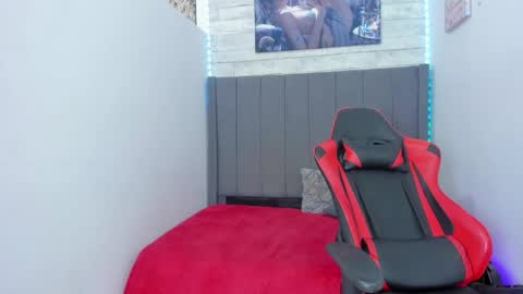 Miluu online show from 24, 1, 2025