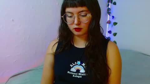 mily_baker online show from 28, 1, 2025