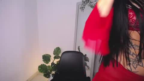 Mily Ortiz online show from 11, 7, 2026