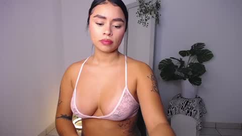 Mily Ortiz online show from 21, 7, 2026