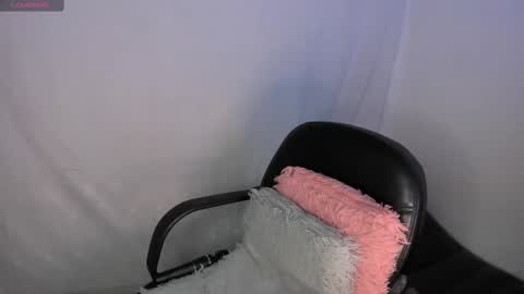 Snapshot of milysauria_ chatting on 21, 2, 2025 Mily  online show from 21, 2, 2025