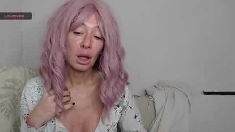 mimi_la online show from 15, 10, 2025