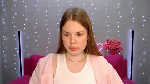 Kelly online show from 6, 3, 2025