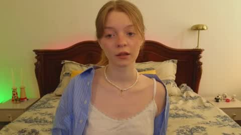 mimichelle online show from 28, 2, 2025