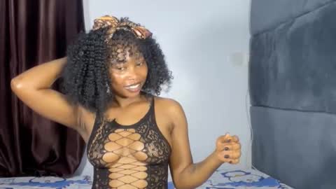 Snapshot of mimiluv6 chatting on 7, 11, 2025 mimi online show from 7, 11, 2025