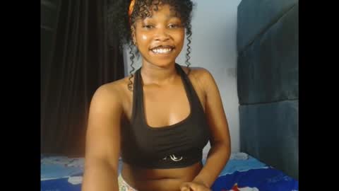 Snapshot of mimiluv6 chatting on 12, 11, 2025 mimi online show from 12, 11, 2025