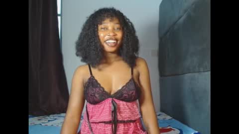 Snapshot of mimiluv6 chatting on 21, 11, 2025 mimi online show from 21, 11, 2025