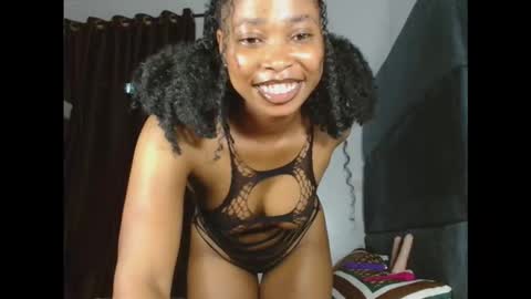 Snapshot of mimiluv6 chatting on 16, 12, 2025 mimi online show from 16, 12, 2025