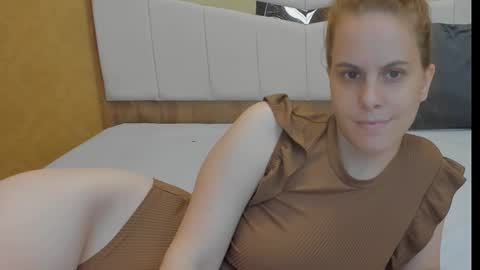 Snapshot of mimixo99 chatting on 17, 9, 2025 mimixo99 online show from 17, 9, 2025