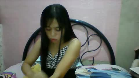 mimiyolove online show from 4, 2, 2025