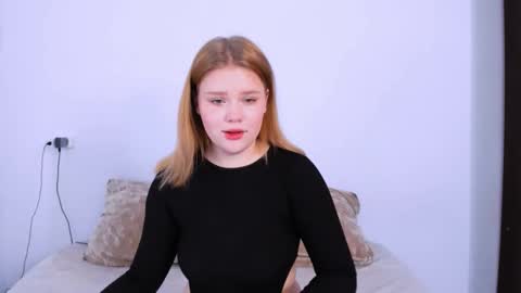 hi Im Mina  online show from 25, 10, 2025