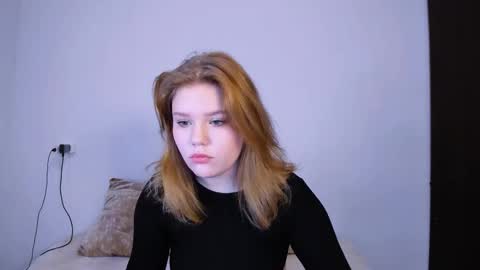 hi Im Mina  online show from 28, 10, 2025