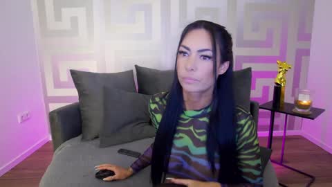 Mina online show from 3, 2, 2025