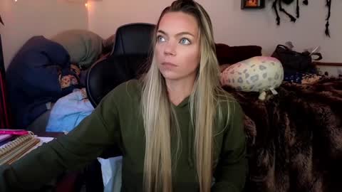 Snapshot of mindymars chatting on 14, 1, 2025 Mindy Mars online show from 14, 1, 2025