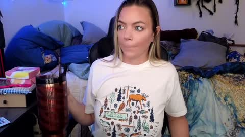 Snapshot of mindymars chatting on 22, 1, 2025 Mindy Mars online show from 22, 1, 2025