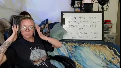 Snapshot of mindymars chatting on 10, 9, 2025 Mindy Mars online show from 10, 9, 2025