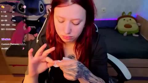 Snapshot of mini_lady2 chatting on 25, 11, 2025 Ruby online show from 25, 11, 2025