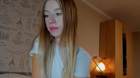 Snapshot of minidiva_ chatting on 16, 9, 2025 Amelia online show from 16, 9, 2025