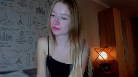 Snapshot of minidiva_ chatting on 22, 9, 2025 Amelia online show from 22, 9, 2025