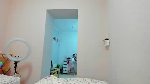 Snapshot of minidiva_ chatting on 20, 6, 2026 Amelia online show from 20, 6, 2026