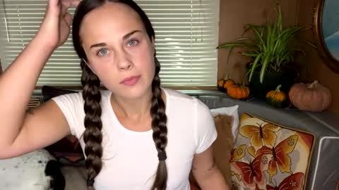 minimaggie online show from 23, 9, 2025